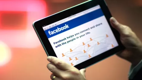 Facebook ipad1 2